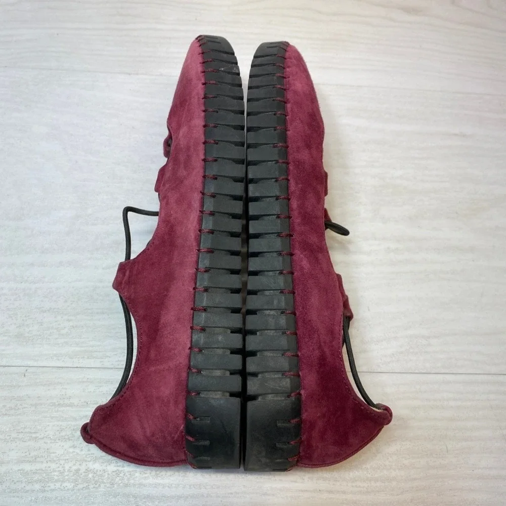 Bernie Mev Womens 39 TW71 Flats Bungee Lace Burgundy Suede Rubber Sole Comfort